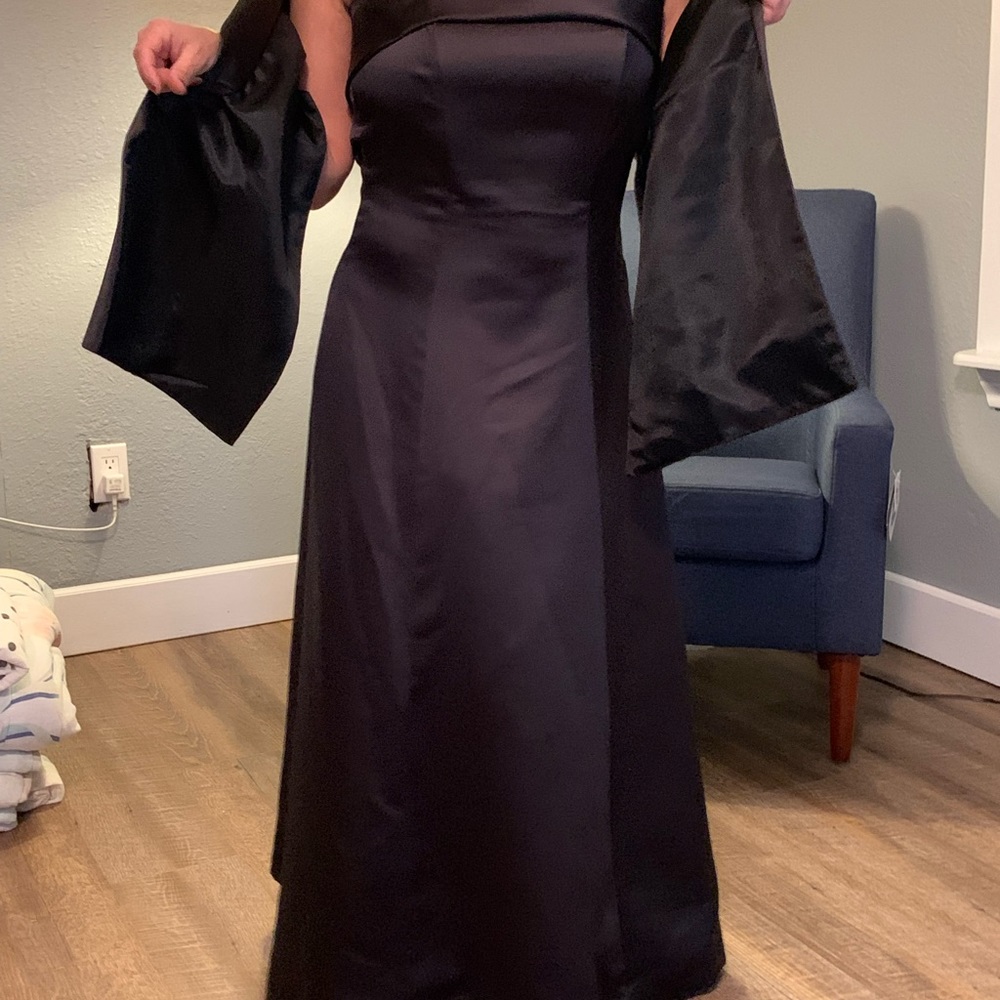 Formal dress. With shawl. 100% rayon. Very elegant. Wore only once.